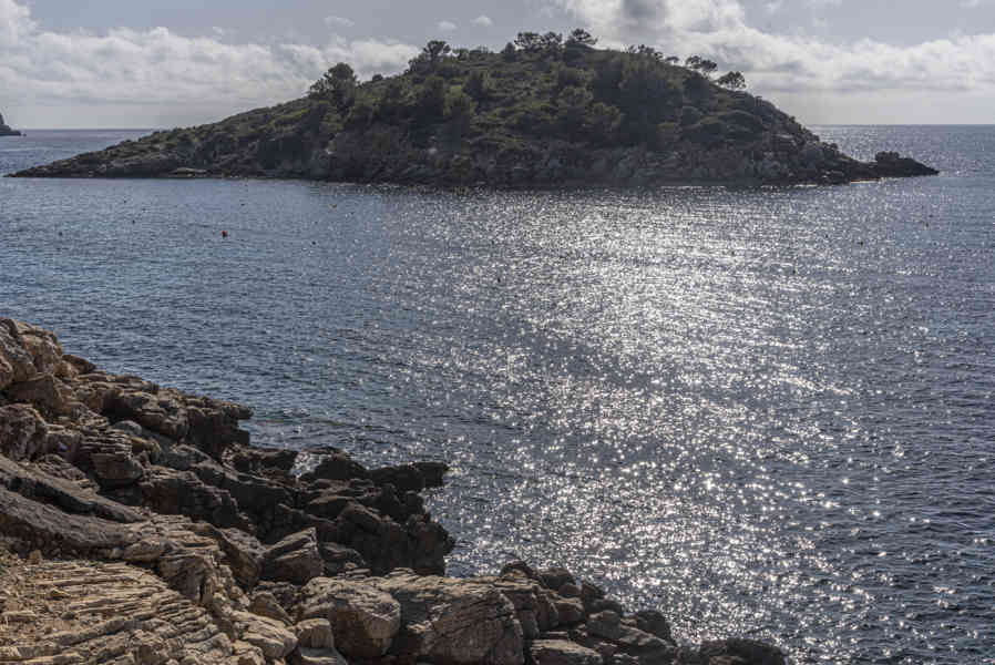 Mallorca - Andratx 18 - Sant Elm - isla de Pantaleu.jpg
